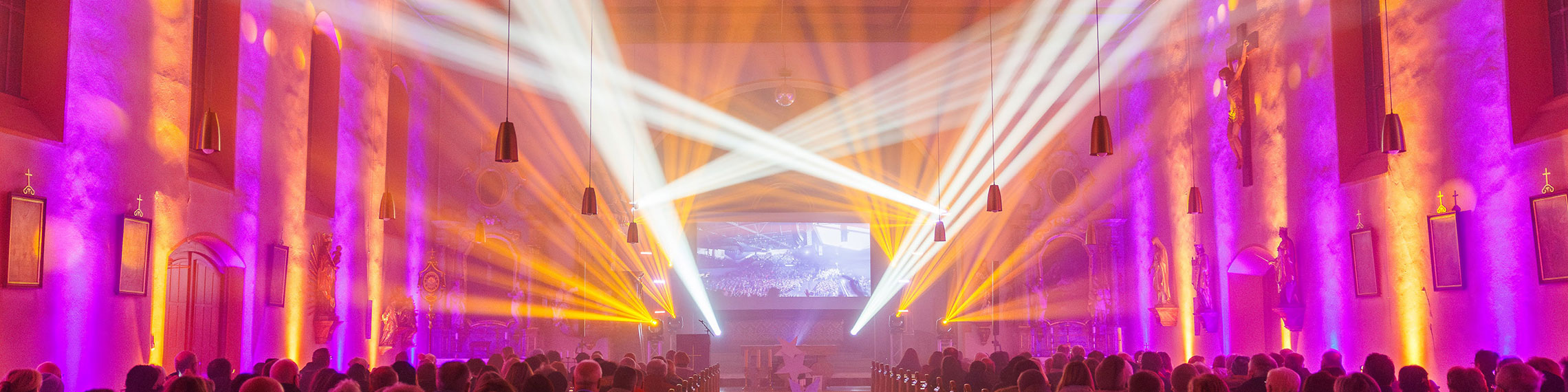 Lichtshow in der Teuschnitzer Pfarrkirche